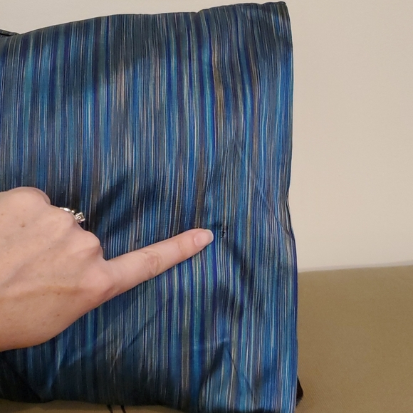 Blue stripe pillows from Target Global Bazar - Picture 5 of 5